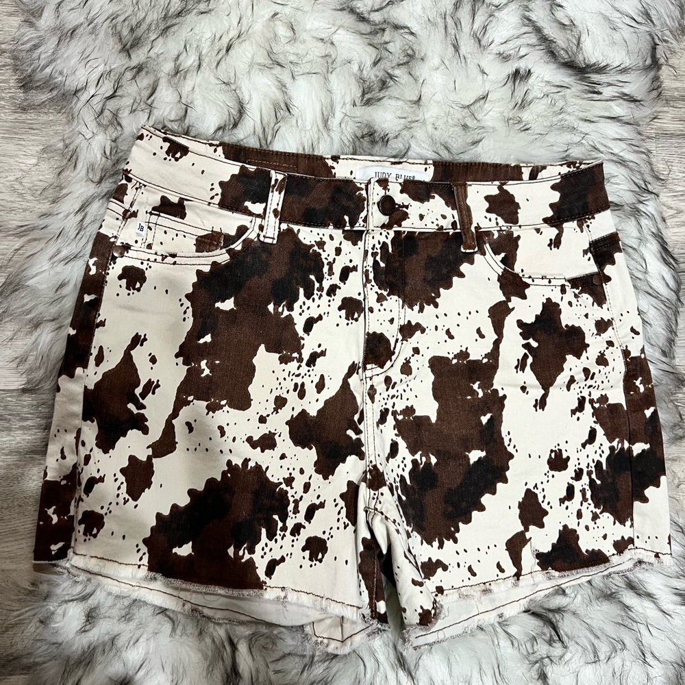 Judy Blue Cow Print Shorts 🐮